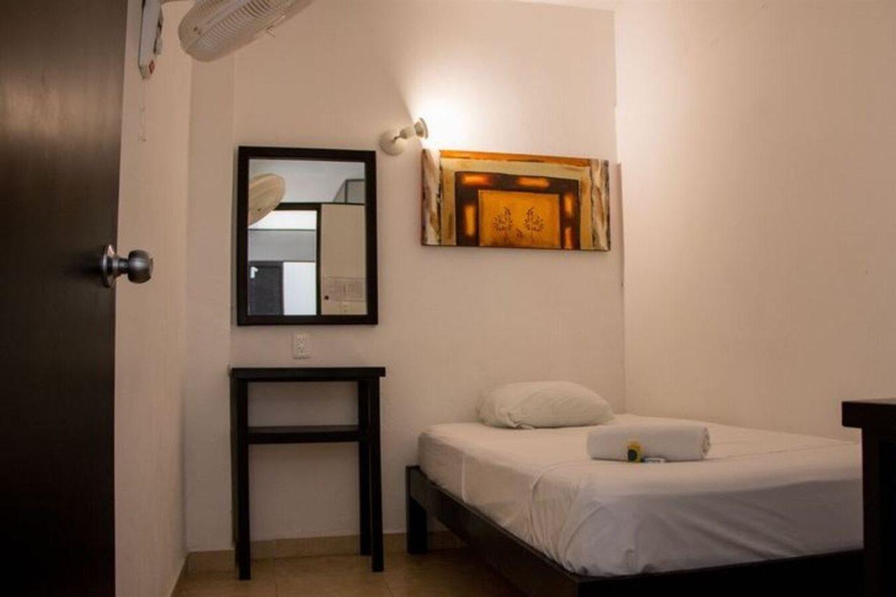 Hostal Gayser Valladolid  Luaran gambar